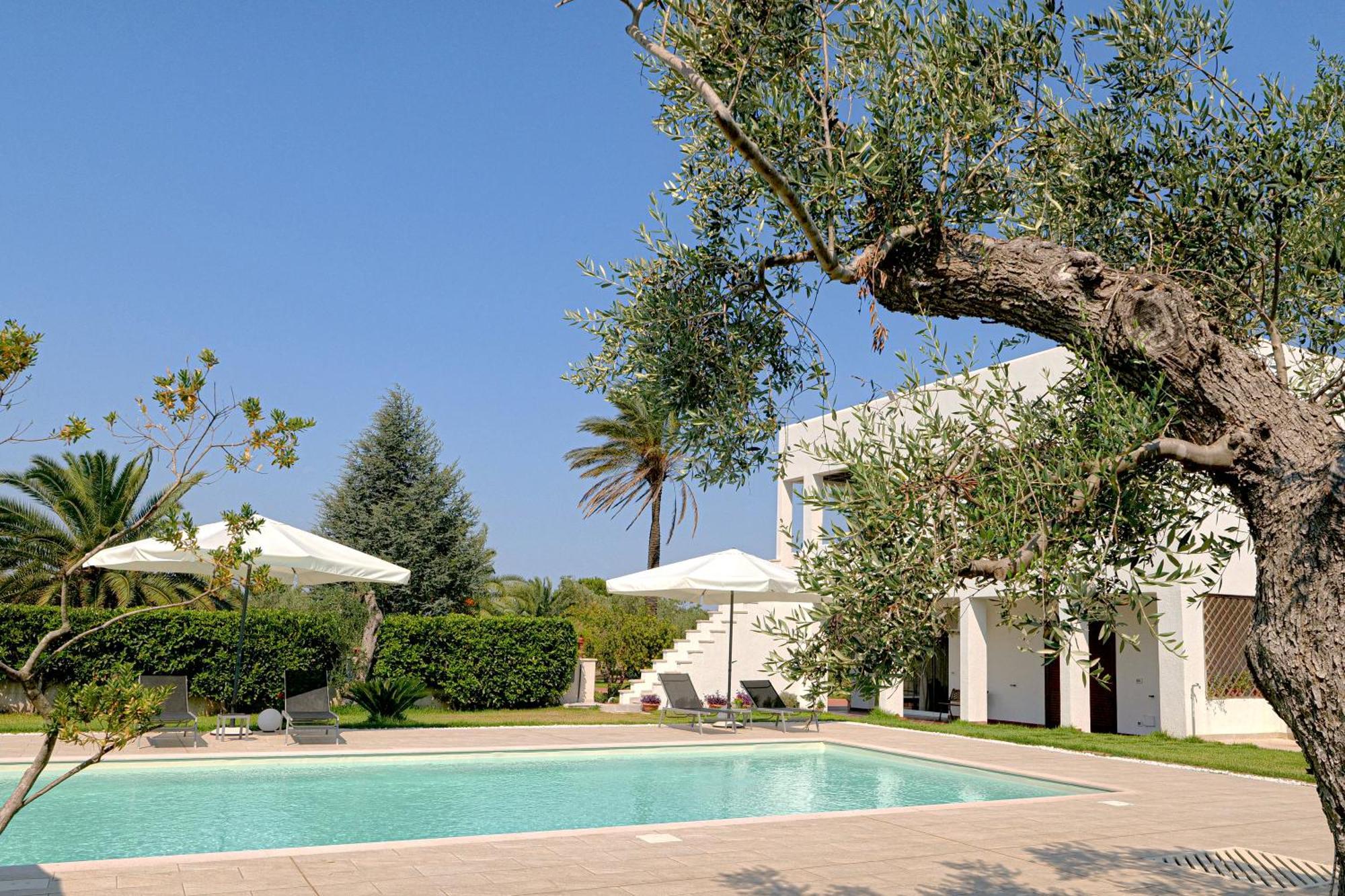 Tenuta Ricco With Pool And Garden Cursi Exterior photo