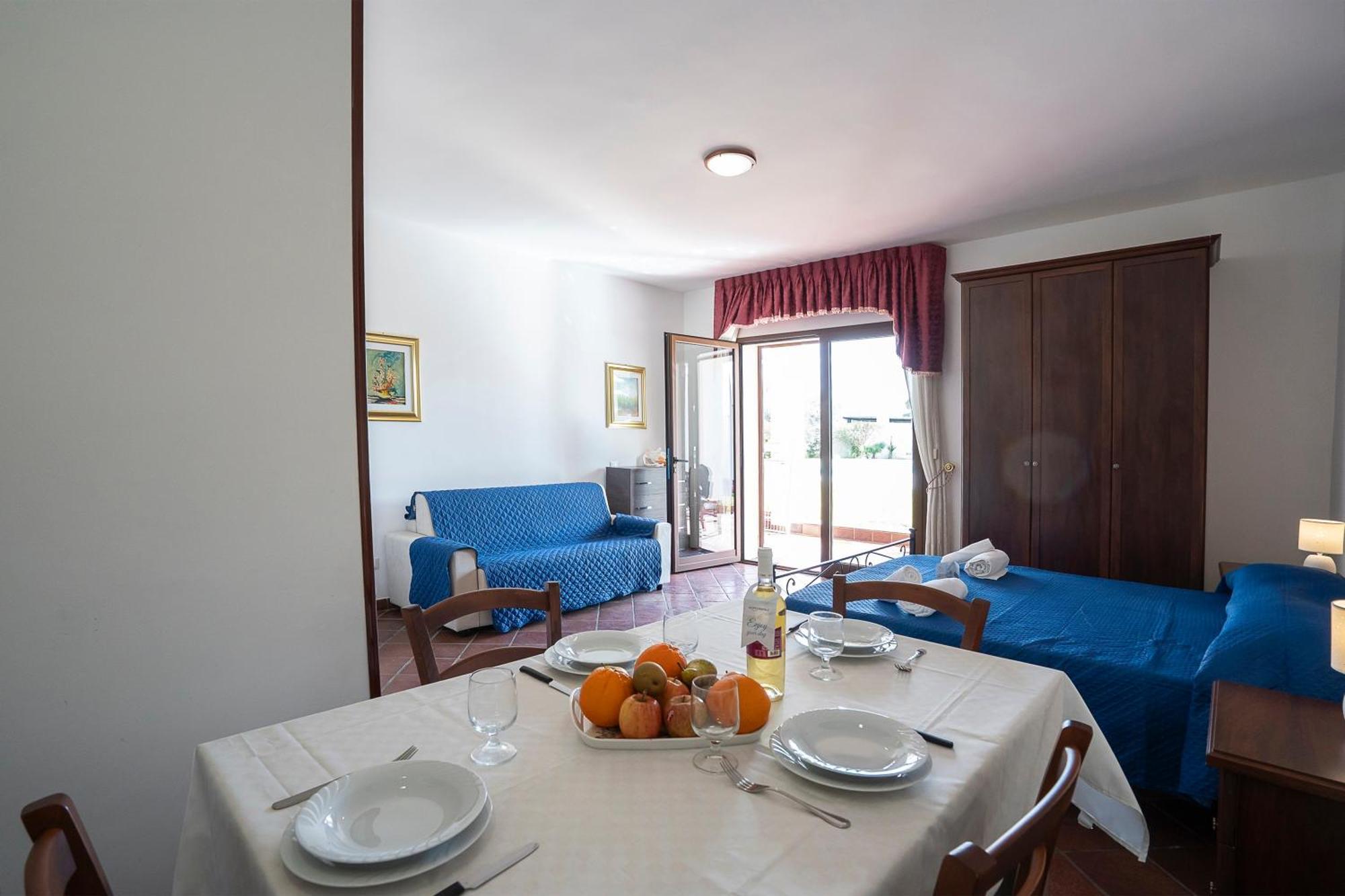 Tenuta Ricco With Pool And Garden Cursi Exterior photo